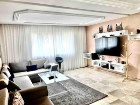 Calm appartment in hivernage Best location